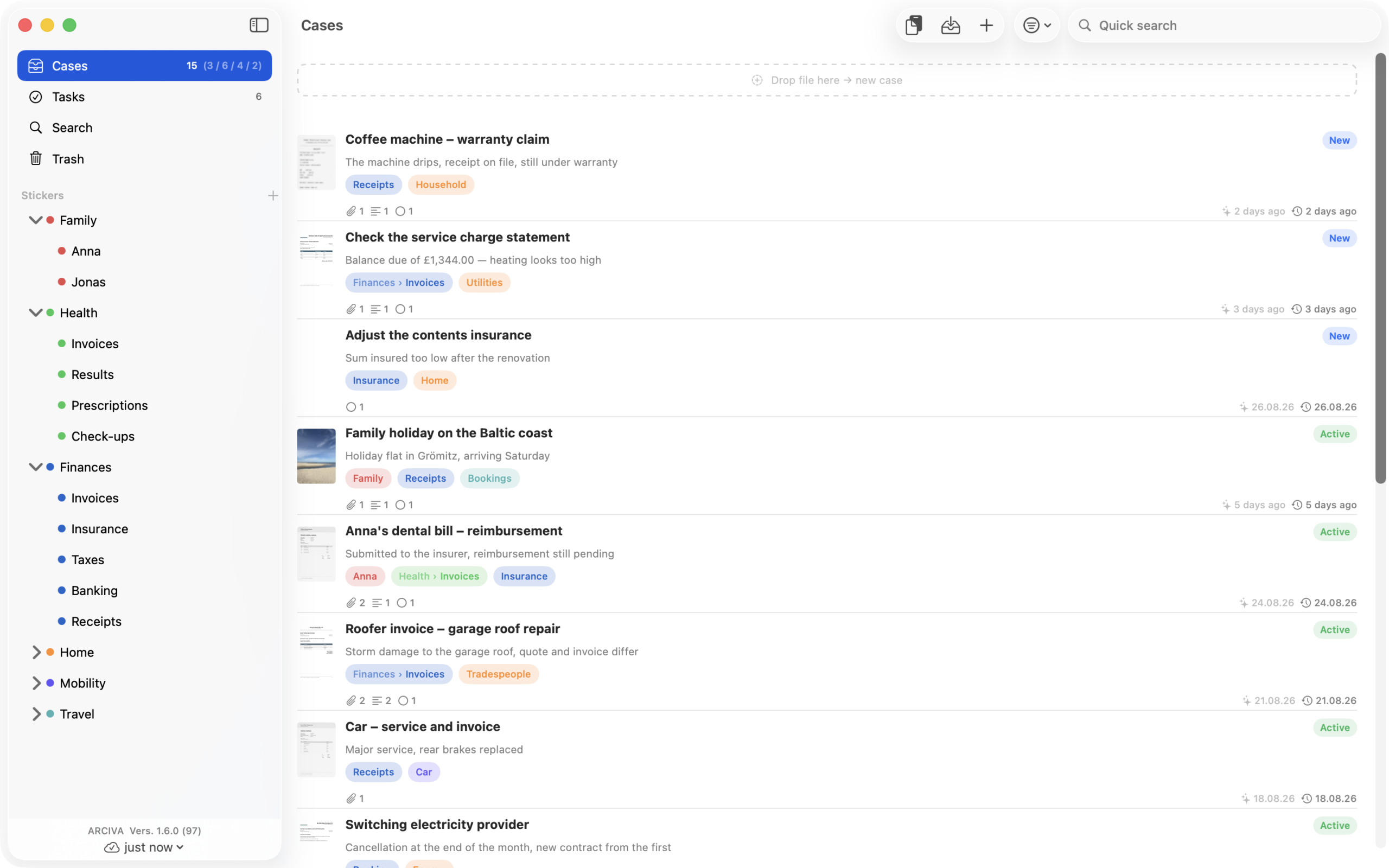 Arciva on the Mac: the sidebar shows stickers on two levels – under “Family” the sub-stickers Anna and Jonas, below them “Health” and “Finances” with their own. On the right the list of cases, each with a preview image and its coloured stickers.