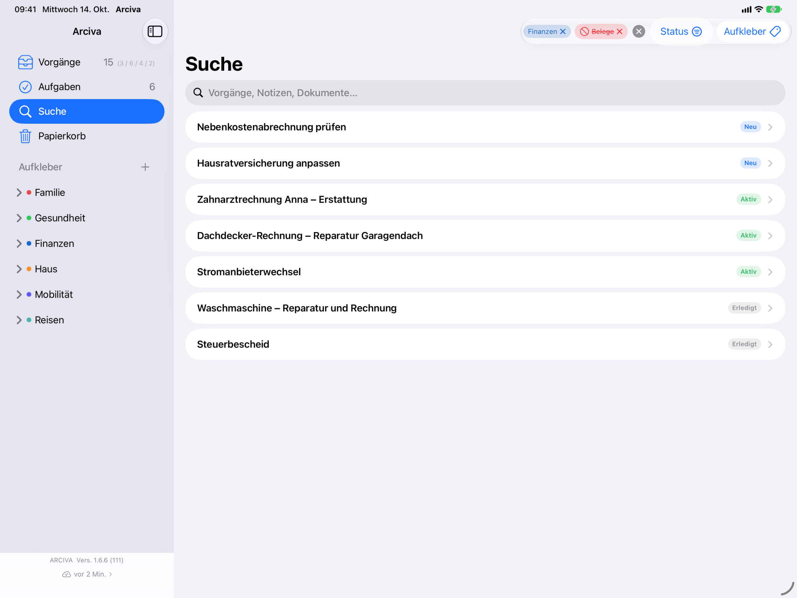 Arciva auf dem iPad: das Suchergebnis zu denselben Einstellungen – sieben Vorgänge von „Nebenkostenabrechnung prüfen“ bis „Steuerbescheid“, jeder mit seinem Status. Oben stehen weiter die Chips „Finanzen“ und das durchgestrichene „Belege“, das Suchfeld ist leer.